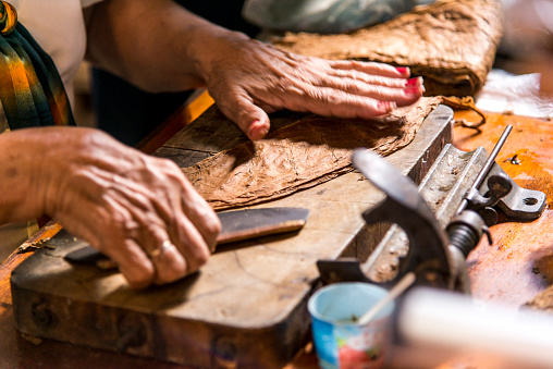Artesano en su taller